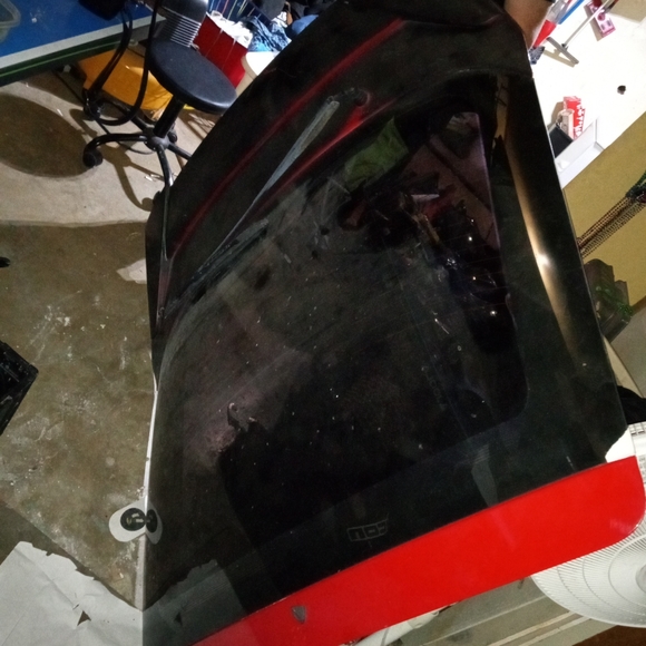 Tiburon 2004 hatch back trunk - Picture 2 of 3